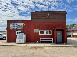 5 West Main Street, Ashton SD