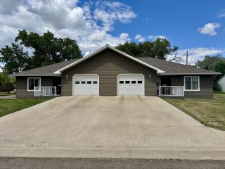 704 & 705 4th Avenue W, Redfield SD