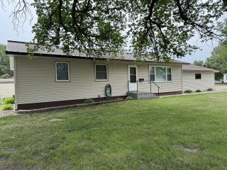 904 East 6th Avenue, Redfield SD