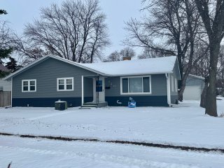 820 East 7th Avenue, Redfield SD
