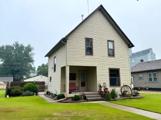 410 East 6th Avenue, Redfield SD